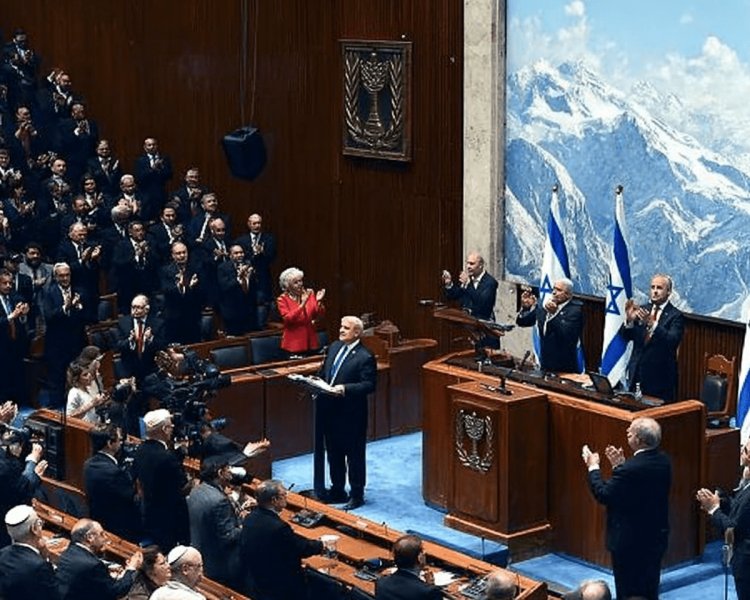 Donald Trump inspire l'espoir et l'harmonie au Moyen-Orient devant la Knesset